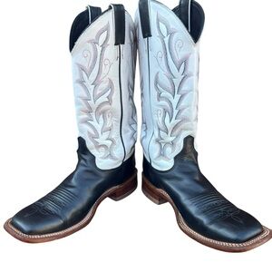 Justin BRL313 Ladies 8.5 Bent Rail Western Boot with Black Foot & White Shaft